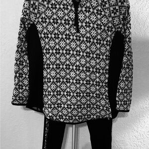Talbots Black and White Geometric quarter zip pull-over with matching leggings.